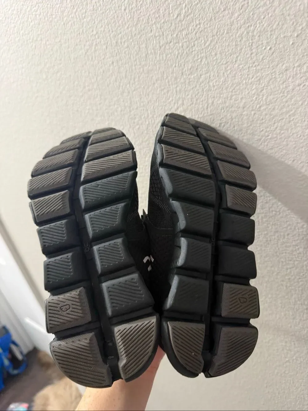 On Cloud Women’s 5 On Cloud X Black Sneakers Shoes Athletic